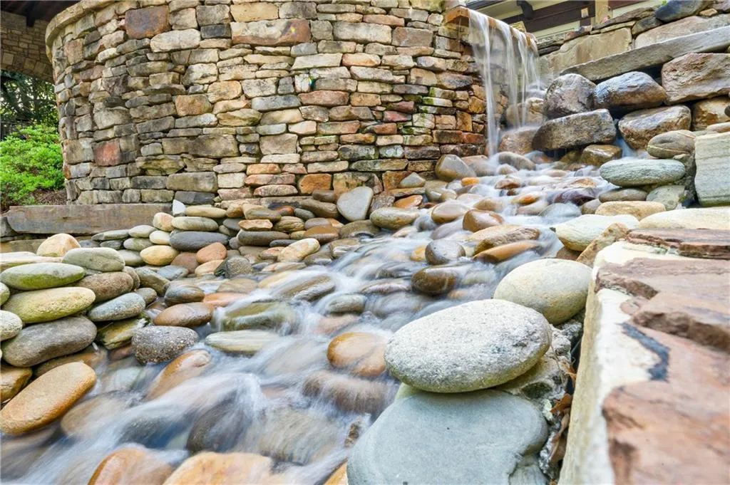 5035 Riverview Road, Sandy Springs, Georgia 30327, 6 Bedrooms Bedrooms, ,6 BathroomsBathrooms,Residential,Sold,5035 Riverview Road,6863780