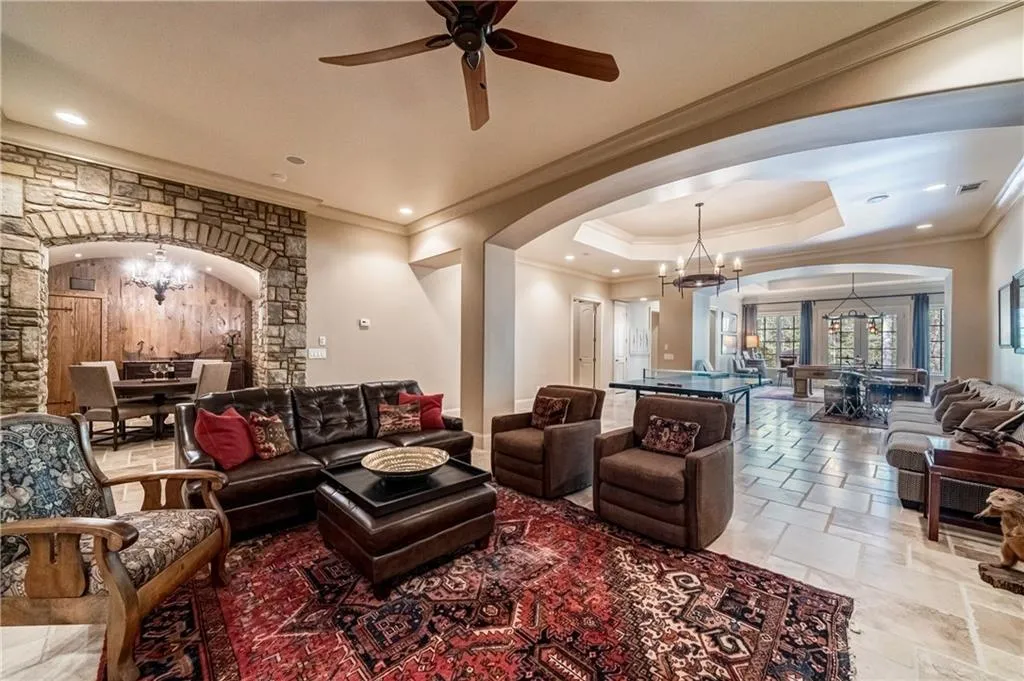 5035 Riverview Road, Sandy Springs, Georgia 30327, 6 Bedrooms Bedrooms, ,6 BathroomsBathrooms,Residential,Sold,5035 Riverview Road,6863780