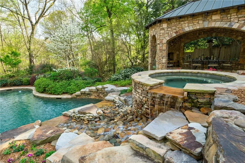5035 Riverview Road, Sandy Springs, Georgia 30327, 6 Bedrooms Bedrooms, ,6 BathroomsBathrooms,Residential,Sold,5035 Riverview Road,6863780