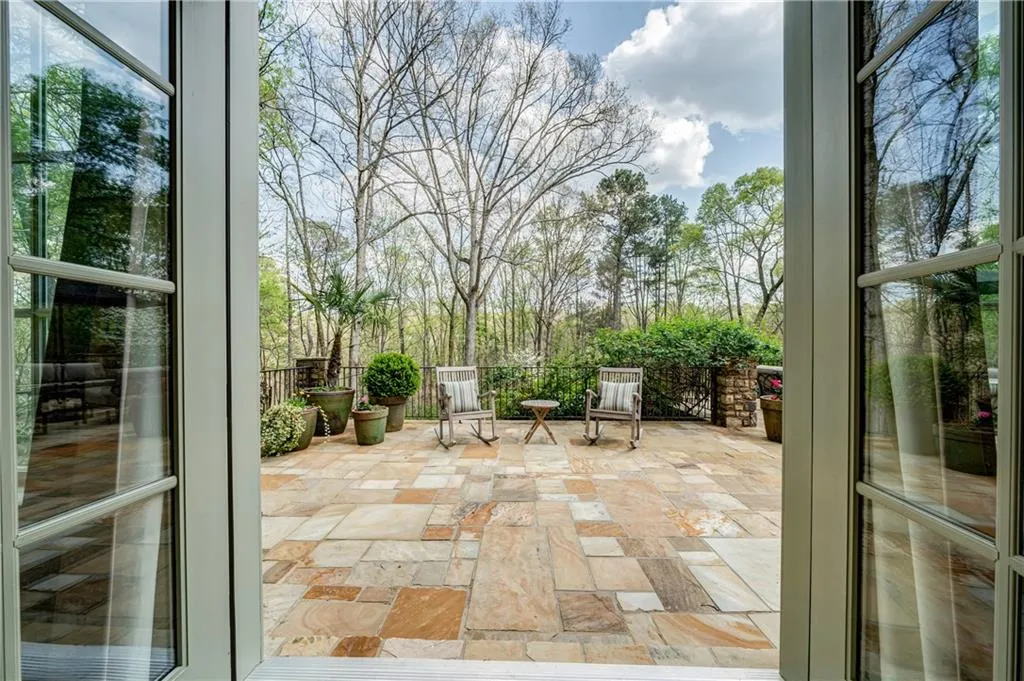 5035 Riverview Road, Sandy Springs, Georgia 30327, 6 Bedrooms Bedrooms, ,6 BathroomsBathrooms,Residential,Sold,5035 Riverview Road,6863780