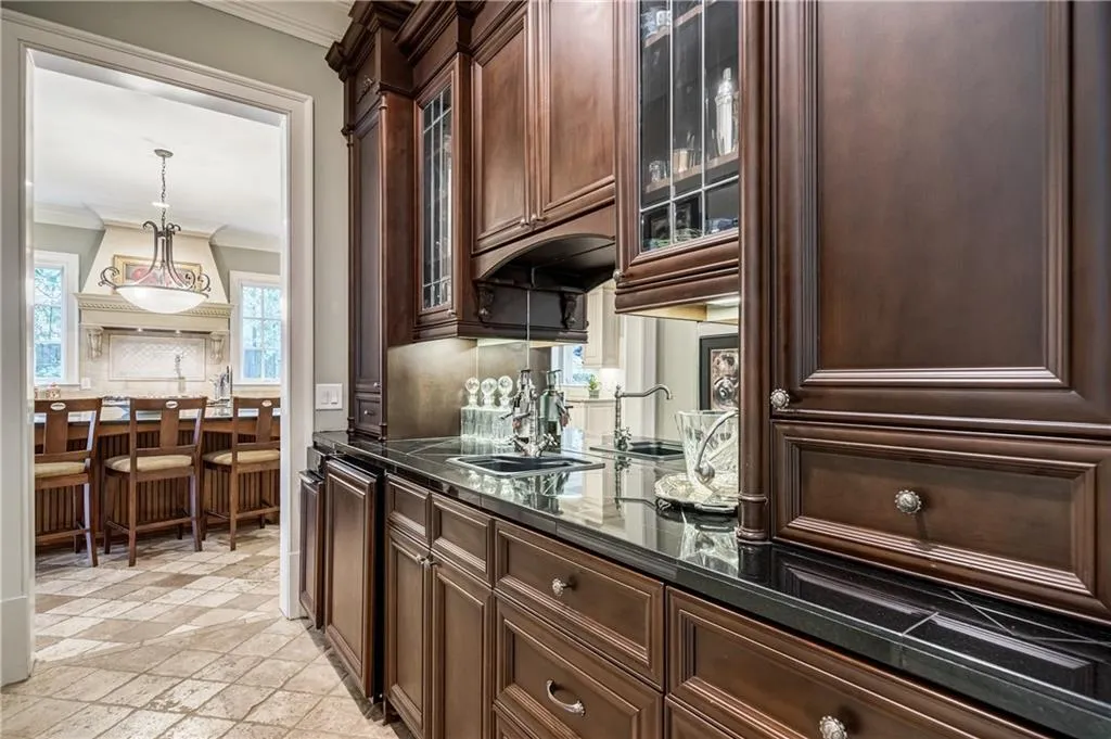 5035 Riverview Road, Sandy Springs, Georgia 30327, 6 Bedrooms Bedrooms, ,6 BathroomsBathrooms,Residential,Sold,5035 Riverview Road,6863780