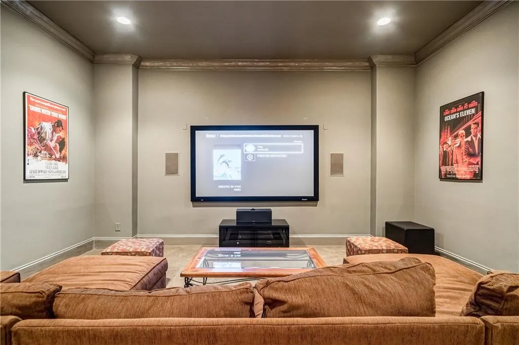 5035 Riverview Road, Sandy Springs, Georgia 30327, 6 Bedrooms Bedrooms, ,6 BathroomsBathrooms,Residential,Sold,5035 Riverview Road,6863780