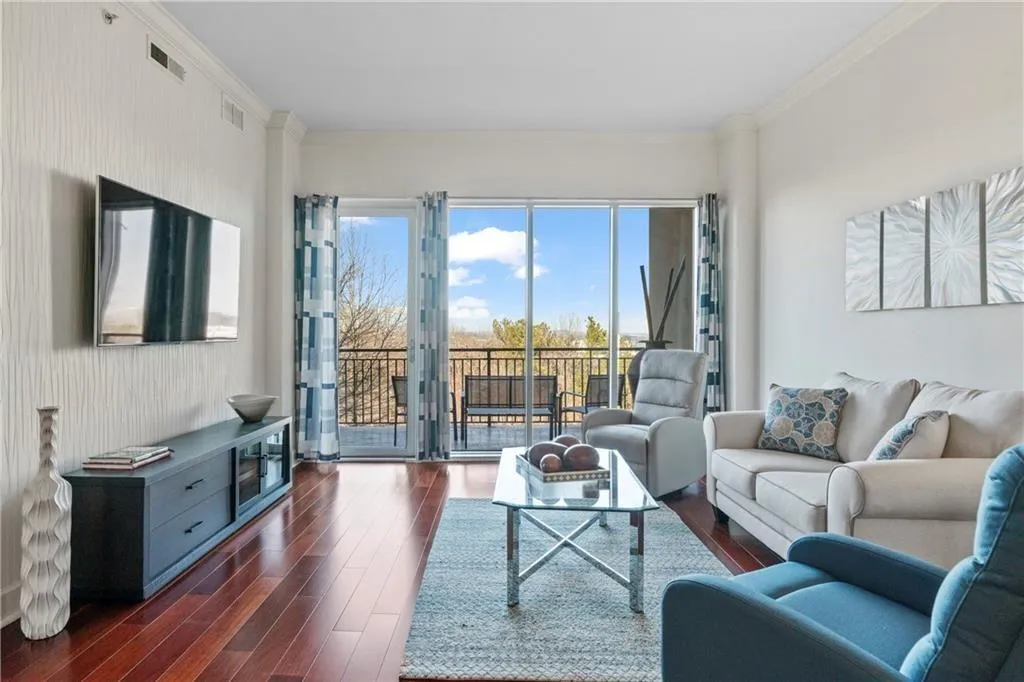 Spacious and bright living room. Spacious and bright living room.