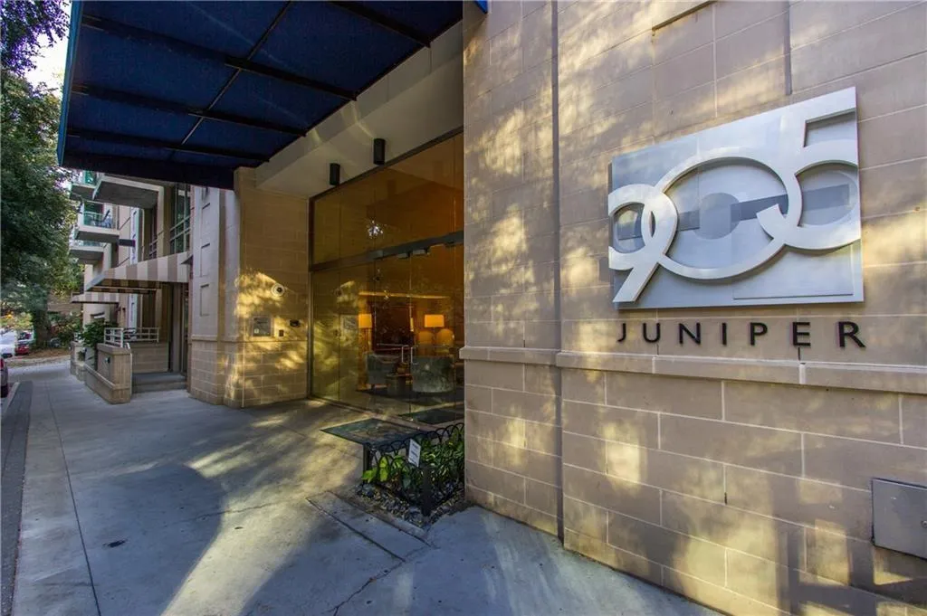 Streetside Entry to the Main Lobby