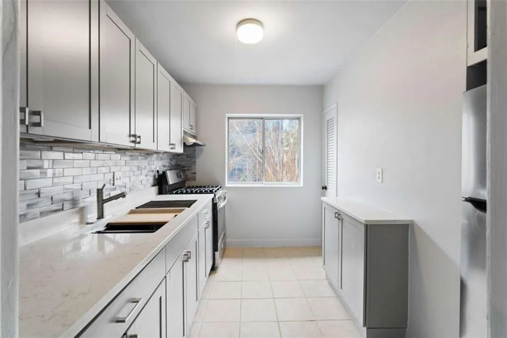 91 Rumson Road, Atlanta, Georgia 30305, 2 Bedrooms Bedrooms, ,1 BathroomBathrooms,Residential,For Sale,91 Rumson Road,7581460