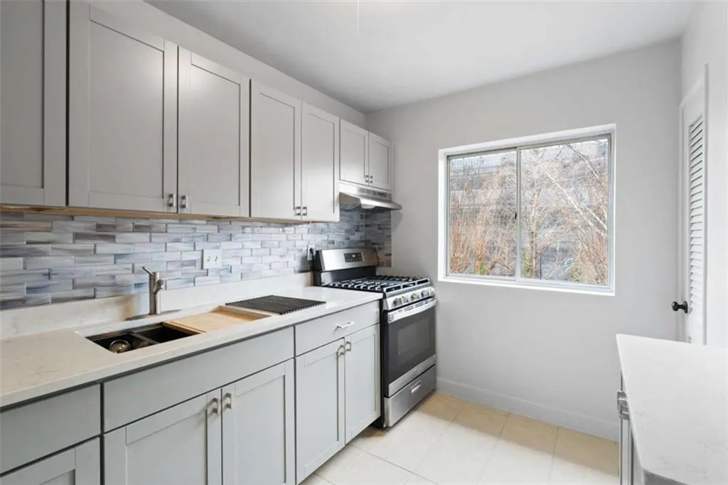 91 Rumson Road, Atlanta, Georgia 30305, 2 Bedrooms Bedrooms, ,1 BathroomBathrooms,Residential,For Sale,91 Rumson Road,7581460