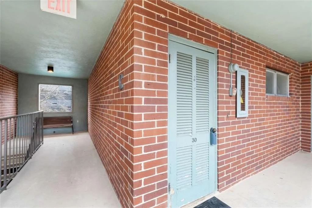 91 Rumson Road, Atlanta, Georgia 30305, 2 Bedrooms Bedrooms, ,1 BathroomBathrooms,Residential,For Sale,91 Rumson Road,7581460