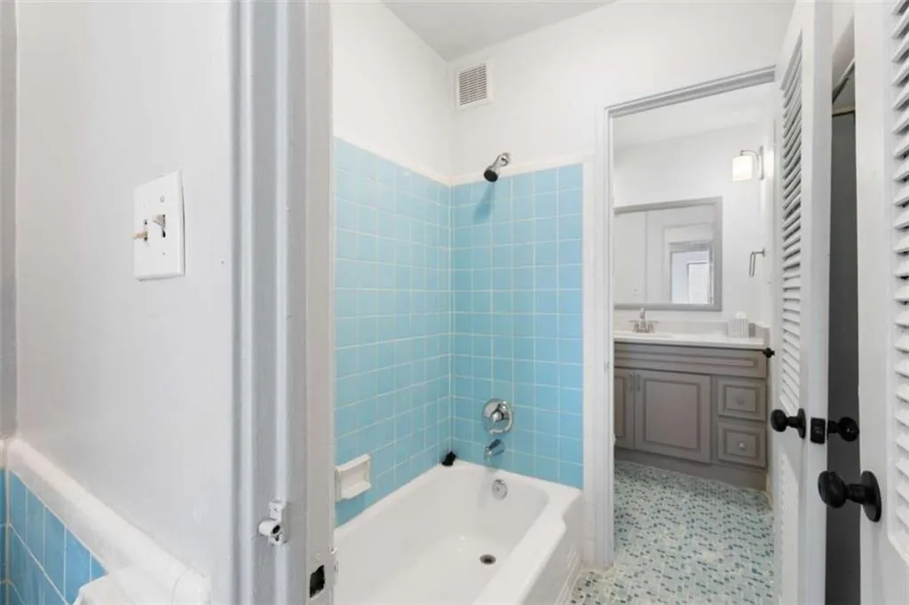 91 Rumson Road, Atlanta, Georgia 30305, 2 Bedrooms Bedrooms, ,1 BathroomBathrooms,Residential,For Sale,91 Rumson Road,7581460