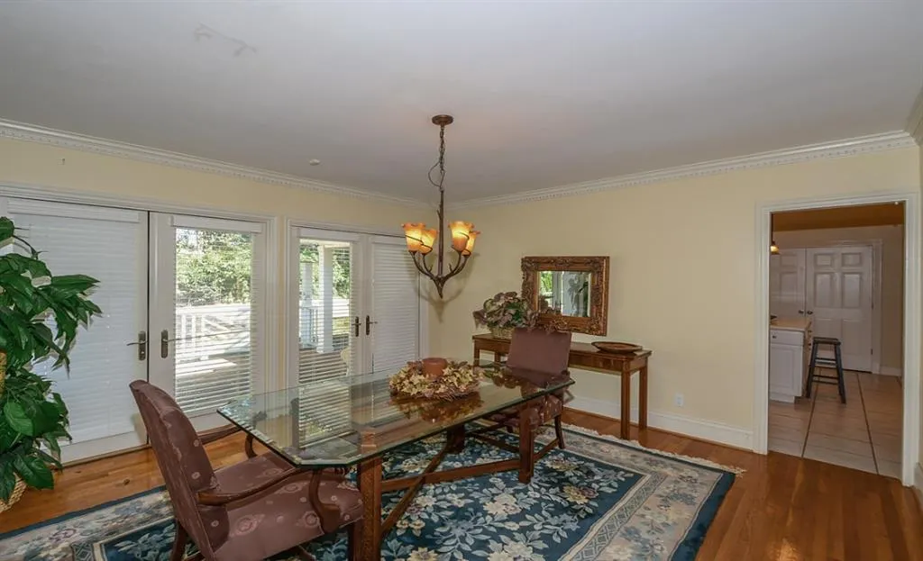 1040 Lindridge Drive Ne, Atlanta, Georgia 30324, 4 Bedrooms Bedrooms, ,3 BathroomsBathrooms,Residential,Sold,1040 Lindridge Drive Ne,5608191