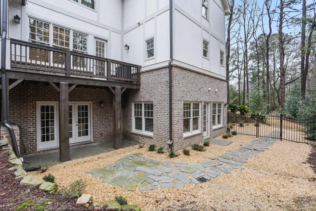 733 Glenairy Court, Atlanta, Georgia 30328, 6 Bedrooms Bedrooms, ,6 BathroomsBathrooms,Residential,Sold,733 Glenairy Court,6841342