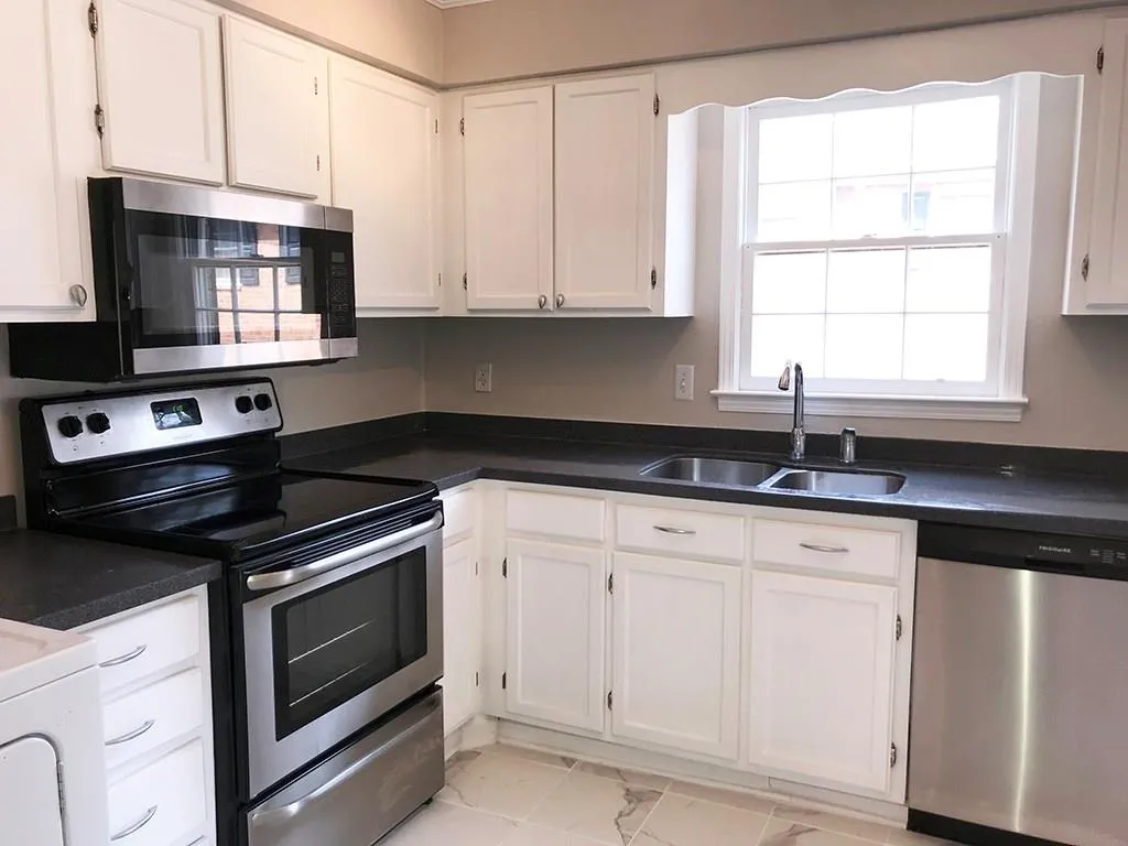 6520 Roswell Road Unit 35, Atlanta, Georgia 30328, 3 Bedrooms Bedrooms, ,2 BathroomsBathrooms,Residential,Sold,6520 Roswell Road Unit 35,5985903