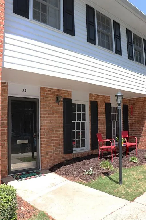 6520 Roswell Road Unit 35, Atlanta, Georgia 30328, 3 Bedrooms Bedrooms, ,2 BathroomsBathrooms,Residential,Sold,6520 Roswell Road Unit 35,5985903