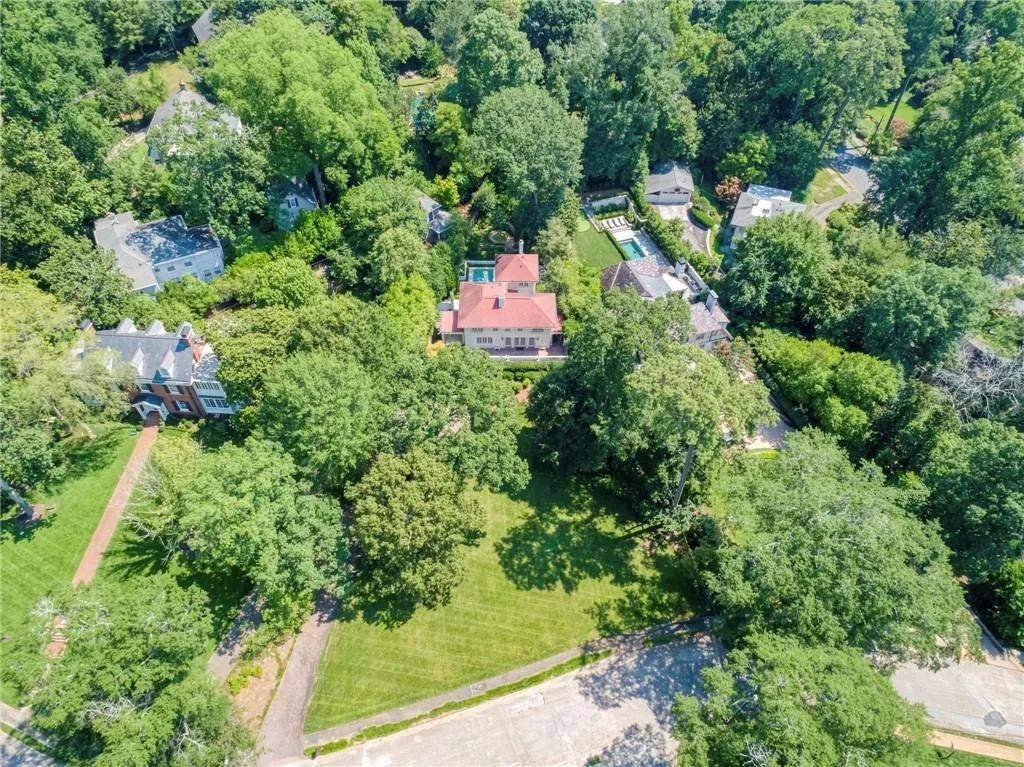 49 Muscogee Avenue Nw, Atlanta, Georgia 30305, 3 Bedrooms Bedrooms, ,3 BathroomsBathrooms,Residential,For Sale,49 Muscogee Avenue Nw,7613642