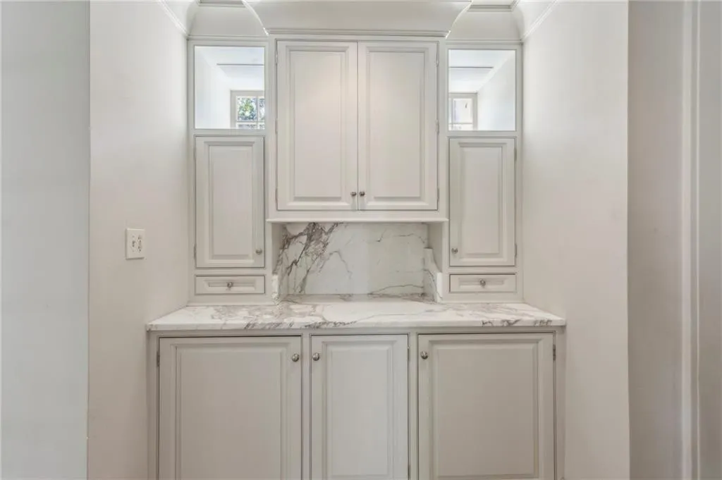 49 Muscogee Avenue Nw, Atlanta, Georgia 30305, 3 Bedrooms Bedrooms, ,3 BathroomsBathrooms,Residential,For Sale,49 Muscogee Avenue Nw,7613642