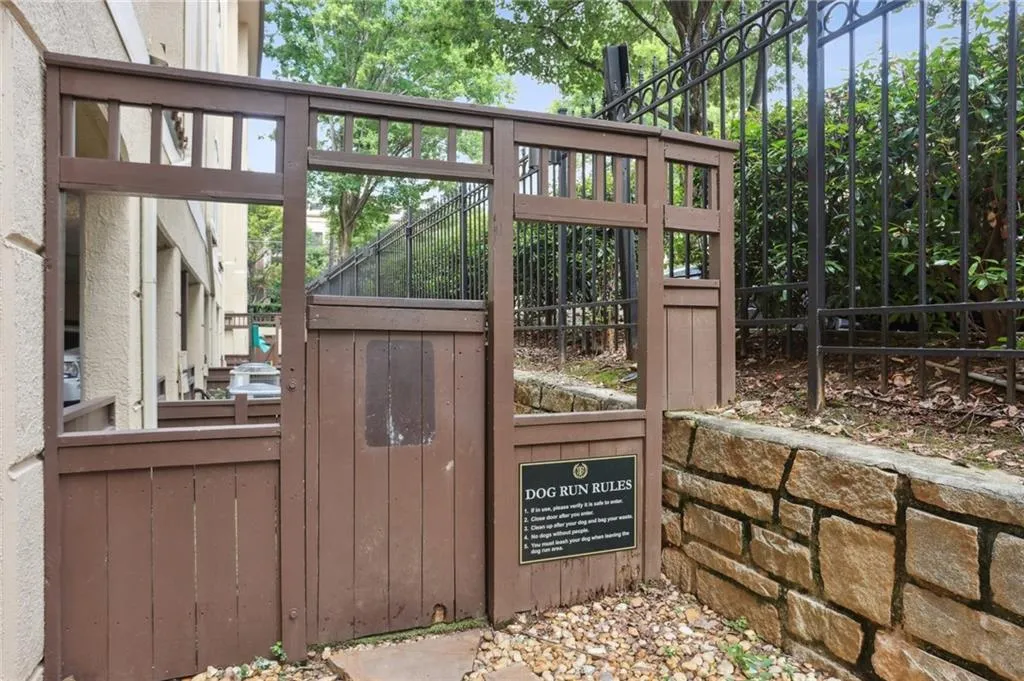Gate with a deck