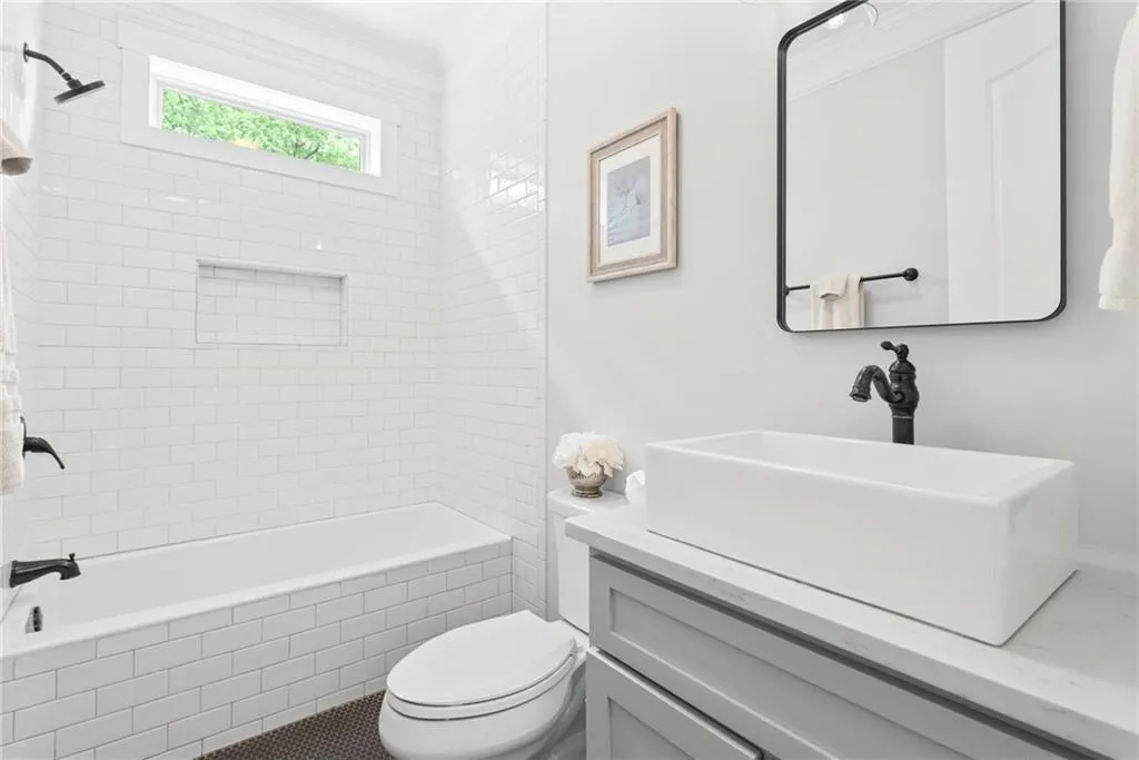 Full bath off the loft/office area