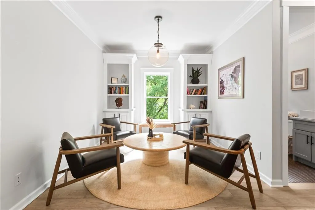Antoher perfect place for a home office, homework station or just reading spot!