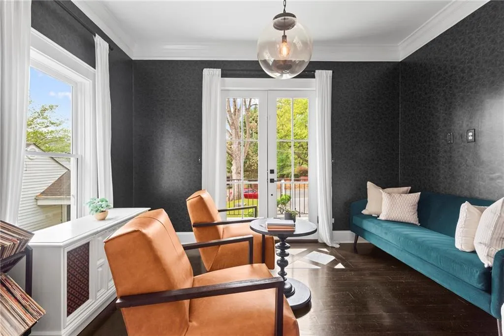 Perfect space for a home office or music room/french doors to the front balcony
