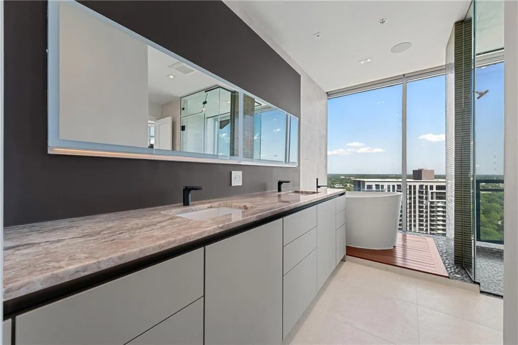 1065 Peachtree Street Ne Unit 3504, Atlanta, Georgia 30309, 3 Bedrooms Bedrooms, ,3 BathroomsBathrooms,Residential,For Sale,1065 Peachtree Street Ne Unit 3504,7585386