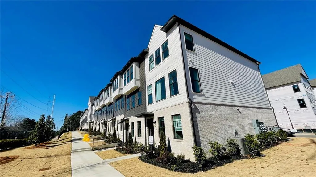 6595 Beacon Drive Unit 331, Sandy Springs, Georgia 30328, 3 Bedrooms Bedrooms, ,3 BathroomsBathrooms,Residential,Sold,6595 Beacon Drive Unit 331,6946486