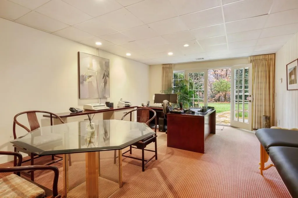 1405 N Harris Ridge, Atlanta, Georgia 30327, 6 Bedrooms Bedrooms, ,6 BathroomsBathrooms,Residential,Sold,1405 N Harris Ridge,6718903