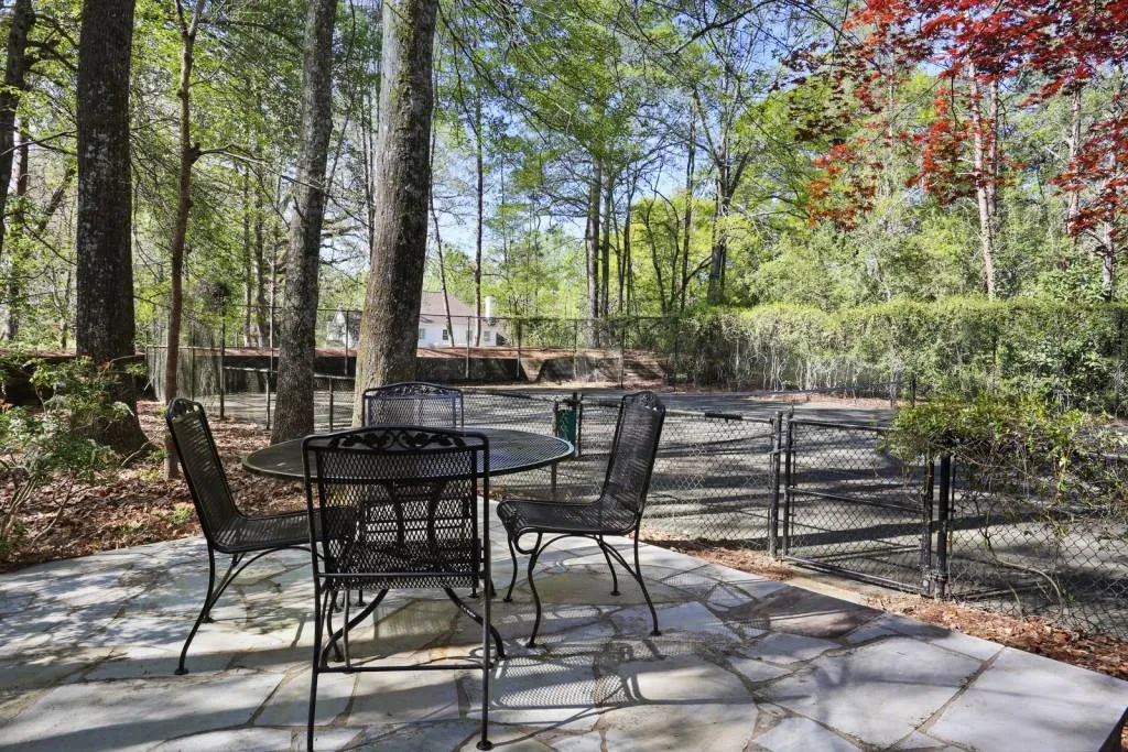 1405 N Harris Ridge, Atlanta, Georgia 30327, 6 Bedrooms Bedrooms, ,6 BathroomsBathrooms,Residential,Sold,1405 N Harris Ridge,6718903