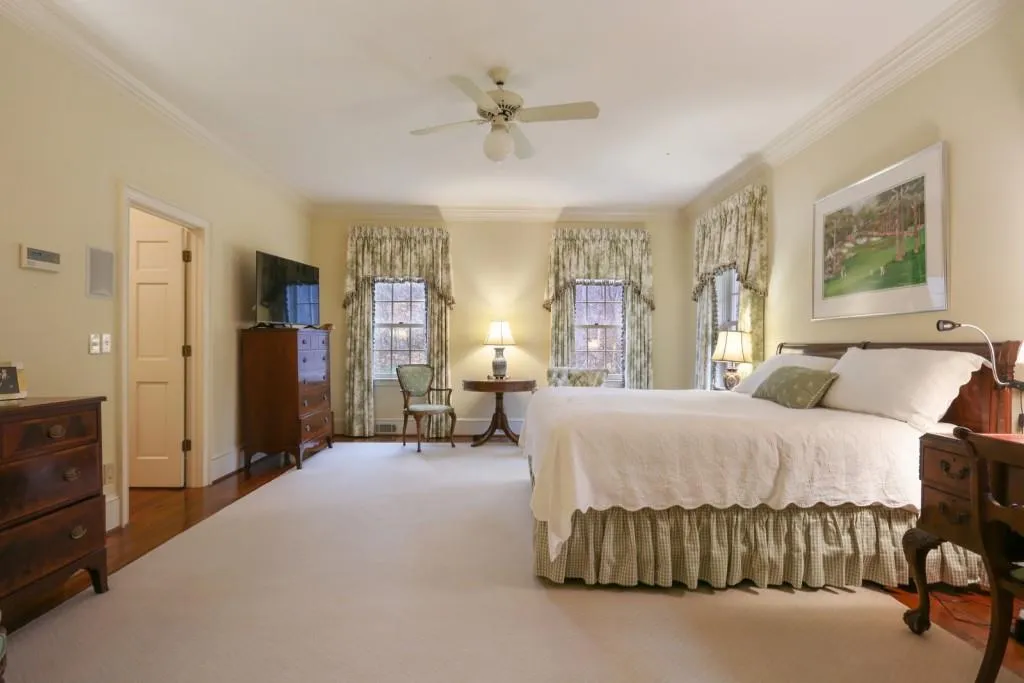 1405 N Harris Ridge, Atlanta, Georgia 30327, 6 Bedrooms Bedrooms, ,6 BathroomsBathrooms,Residential,Sold,1405 N Harris Ridge,6718903