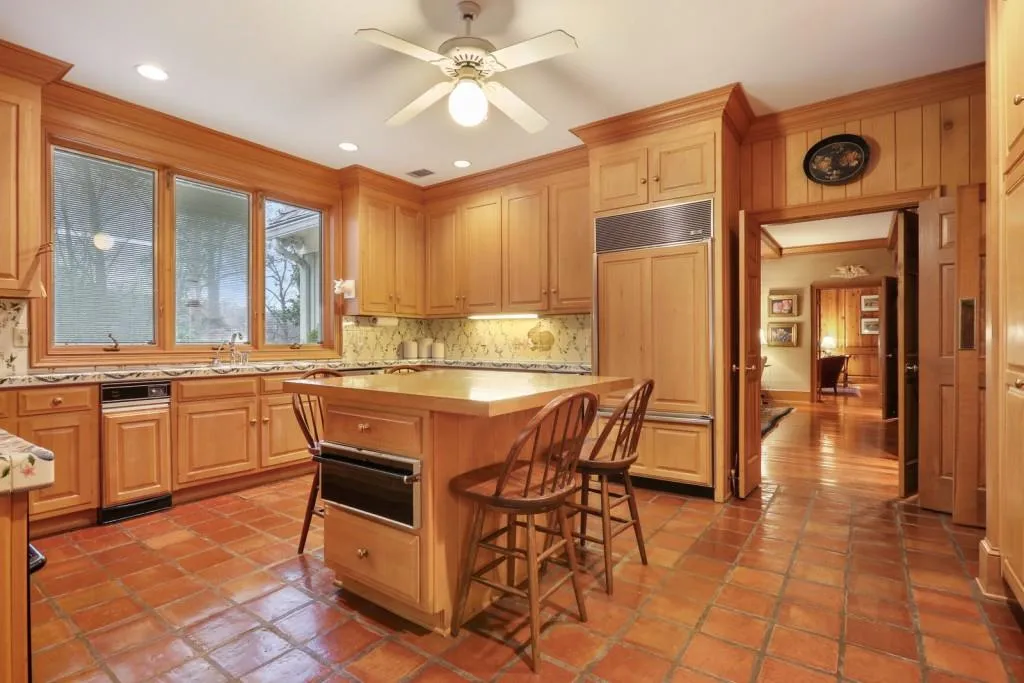 1405 N Harris Ridge, Atlanta, Georgia 30327, 6 Bedrooms Bedrooms, ,6 BathroomsBathrooms,Residential,Sold,1405 N Harris Ridge,6718903