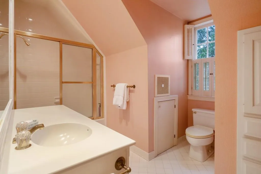 1405 N Harris Ridge, Atlanta, Georgia 30327, 6 Bedrooms Bedrooms, ,6 BathroomsBathrooms,Residential,Sold,1405 N Harris Ridge,6718903