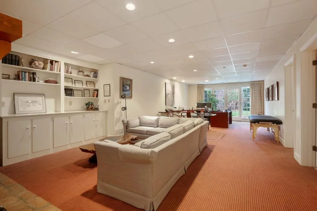 1405 N Harris Ridge, Atlanta, Georgia 30327, 6 Bedrooms Bedrooms, ,6 BathroomsBathrooms,Residential,Sold,1405 N Harris Ridge,6718903