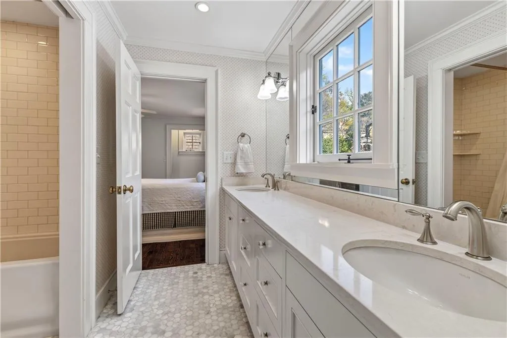 Jack and Jill between between #1 and #2 bedroom