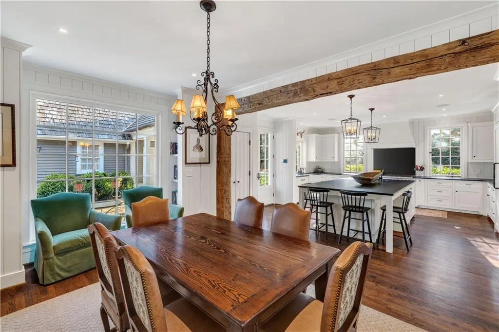 Kitchen/ Breakfast room