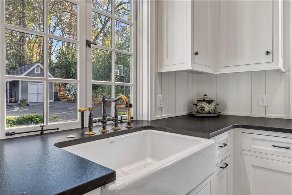 Sink to driveway window