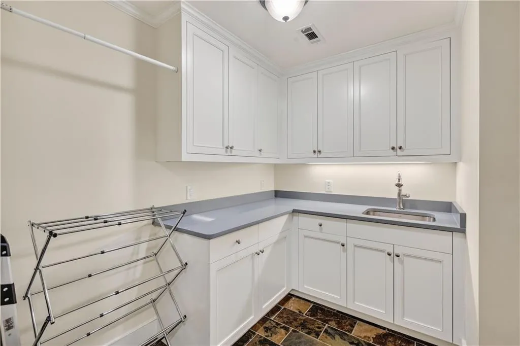 2nd floor laundry room