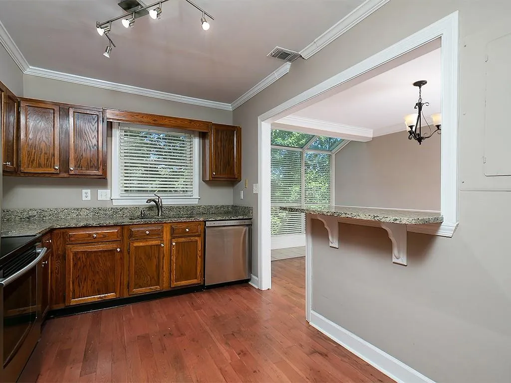 7500 Roswell Road Ne Unit 94, Sandy Springs, Georgia 30350, 2 Bedrooms Bedrooms, ,2 BathroomsBathrooms,Residential,Sold,7500 Roswell Road Ne Unit 94,6784122