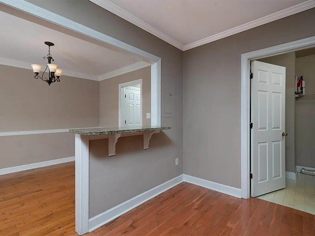 7500 Roswell Road Ne Unit 94, Sandy Springs, Georgia 30350, 2 Bedrooms Bedrooms, ,2 BathroomsBathrooms,Residential,Sold,7500 Roswell Road Ne Unit 94,6784122