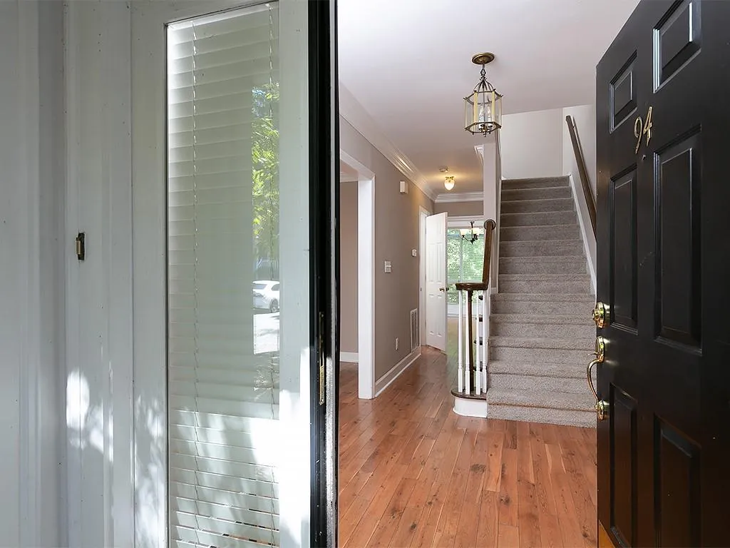 7500 Roswell Road Ne Unit 94, Sandy Springs, Georgia 30350, 2 Bedrooms Bedrooms, ,2 BathroomsBathrooms,Residential,Sold,7500 Roswell Road Ne Unit 94,6784122