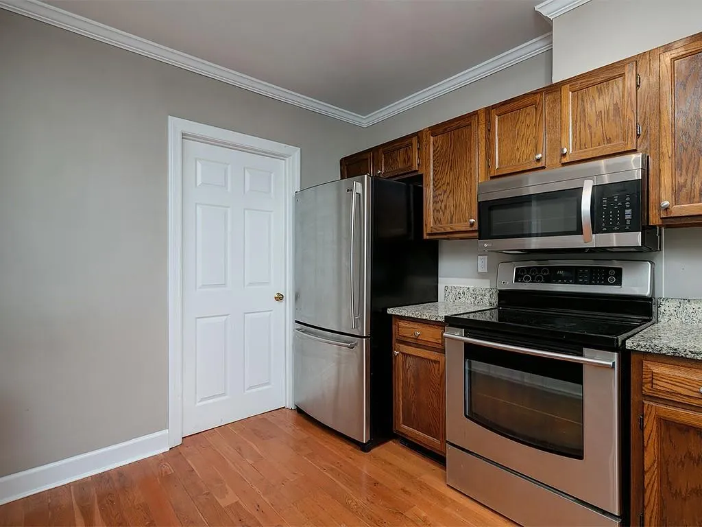 7500 Roswell Road Ne Unit 94, Sandy Springs, Georgia 30350, 2 Bedrooms Bedrooms, ,2 BathroomsBathrooms,Residential,Sold,7500 Roswell Road Ne Unit 94,6784122