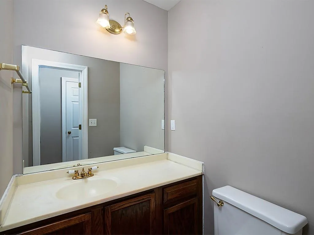 7500 Roswell Road Ne Unit 94, Sandy Springs, Georgia 30350, 2 Bedrooms Bedrooms, ,2 BathroomsBathrooms,Residential,Sold,7500 Roswell Road Ne Unit 94,6784122