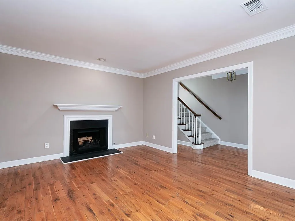 7500 Roswell Road Ne Unit 94, Sandy Springs, Georgia 30350, 2 Bedrooms Bedrooms, ,2 BathroomsBathrooms,Residential,Sold,7500 Roswell Road Ne Unit 94,6784122