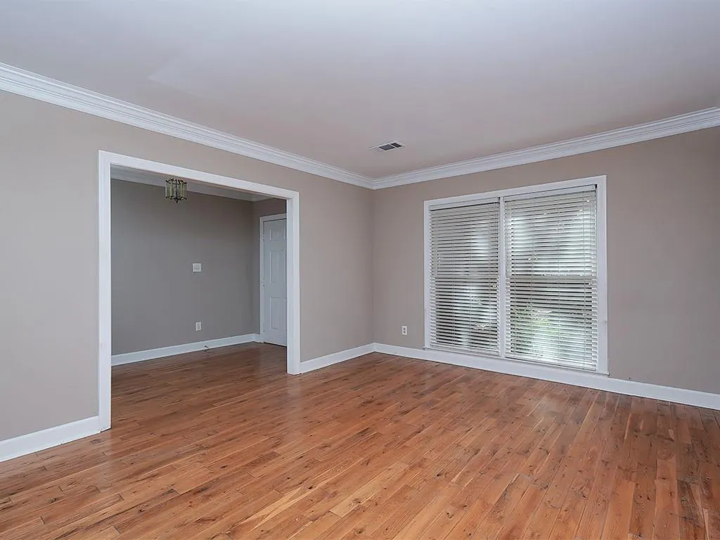 7500 Roswell Road Ne Unit 94, Sandy Springs, Georgia 30350, 2 Bedrooms Bedrooms, ,2 BathroomsBathrooms,Residential,Sold,7500 Roswell Road Ne Unit 94,6784122