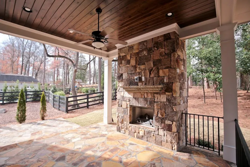 3316 W Shadowlawn Avenue Ne, Atlanta, Georgia 30305, 4 Bedrooms Bedrooms, ,4 BathroomsBathrooms,Residential,Sold,3316 W Shadowlawn Avenue Ne,5904575