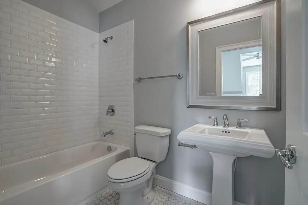 116 Hardeman Road, Atlanta, Georgia 30342, 6 Bedrooms Bedrooms, ,5 BathroomsBathrooms,Residential,Sold,116 Hardeman Road,5700653