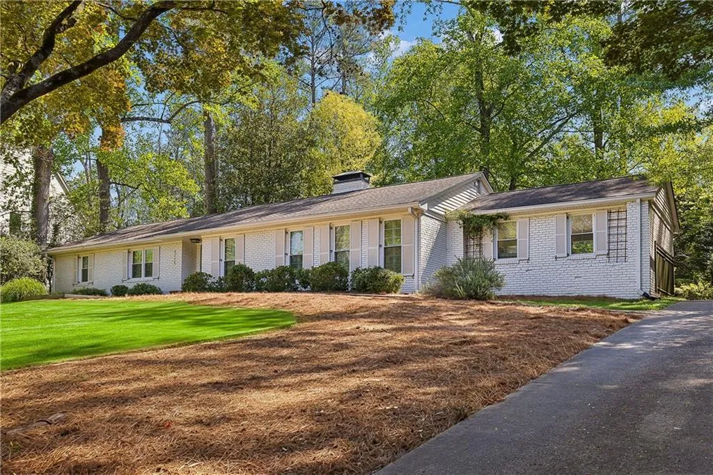 4775 Merlendale Court, Atlanta, Georgia 30327, 4 Bedrooms Bedrooms, ,3 BathroomsBathrooms,Residential,For Sale,4775 Merlendale Court,7765352