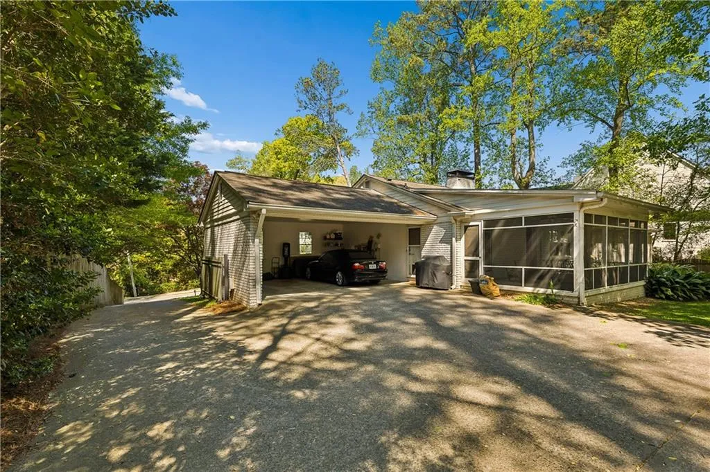 4775 Merlendale Court, Atlanta, Georgia 30327, 4 Bedrooms Bedrooms, ,3 BathroomsBathrooms,Residential,For Sale,4775 Merlendale Court,7765352