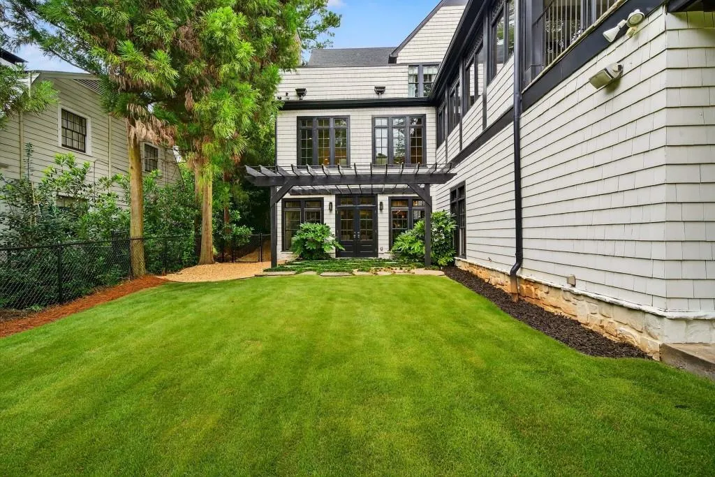 3303 Habersham Road Nw, Atlanta, Georgia 30305, 6 Bedrooms Bedrooms, ,5 BathroomsBathrooms,Residential,For Sale,3303 Habersham Road Nw,7638369