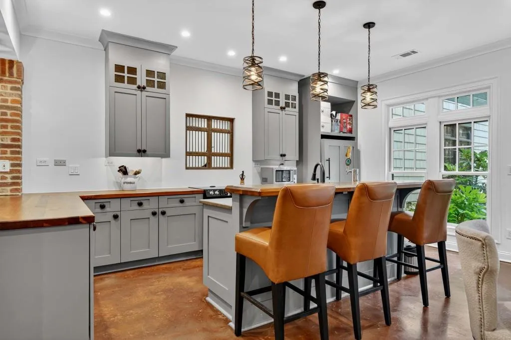 3303 Habersham Road Nw, Atlanta, Georgia 30305, 6 Bedrooms Bedrooms, ,5 BathroomsBathrooms,Residential,For Sale,3303 Habersham Road Nw,7638369