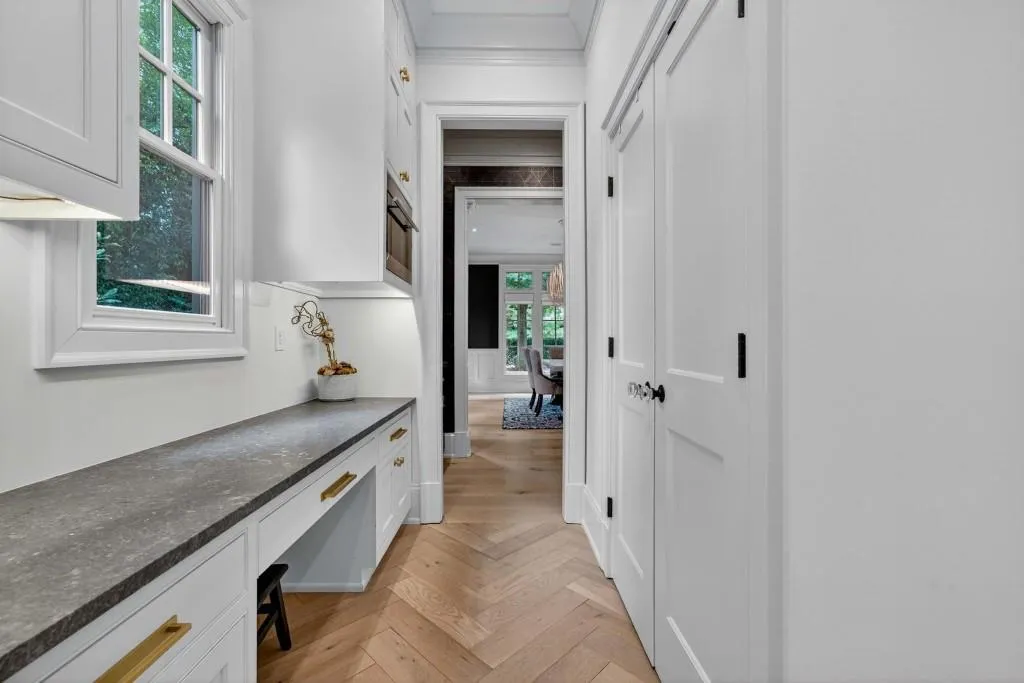 3303 Habersham Road Nw, Atlanta, Georgia 30305, 6 Bedrooms Bedrooms, ,5 BathroomsBathrooms,Residential,For Sale,3303 Habersham Road Nw,7638369