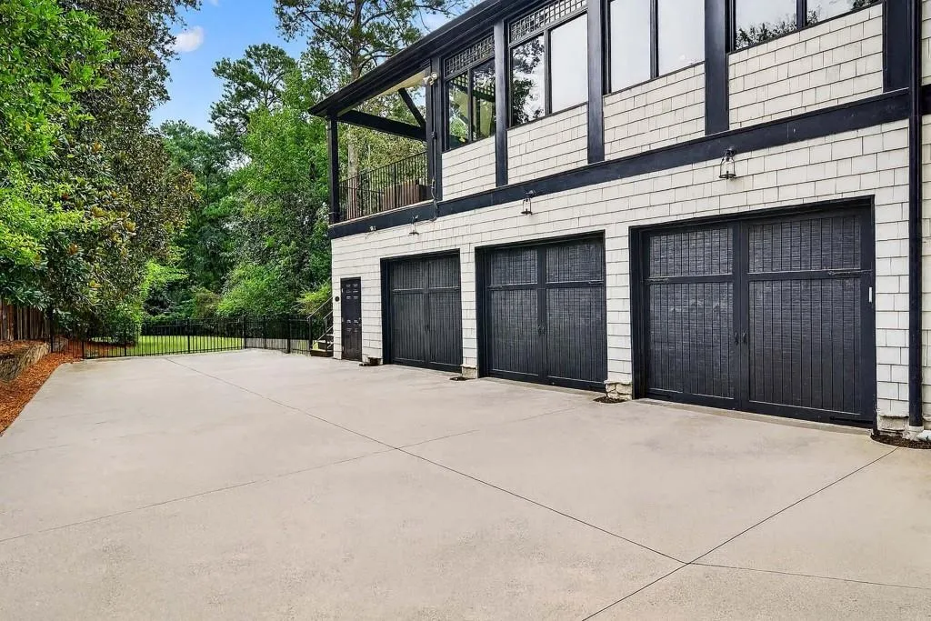3303 Habersham Road Nw, Atlanta, Georgia 30305, 6 Bedrooms Bedrooms, ,5 BathroomsBathrooms,Residential,For Sale,3303 Habersham Road Nw,7638369