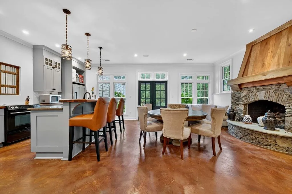 3303 Habersham Road Nw, Atlanta, Georgia 30305, 6 Bedrooms Bedrooms, ,5 BathroomsBathrooms,Residential,For Sale,3303 Habersham Road Nw,7638369
